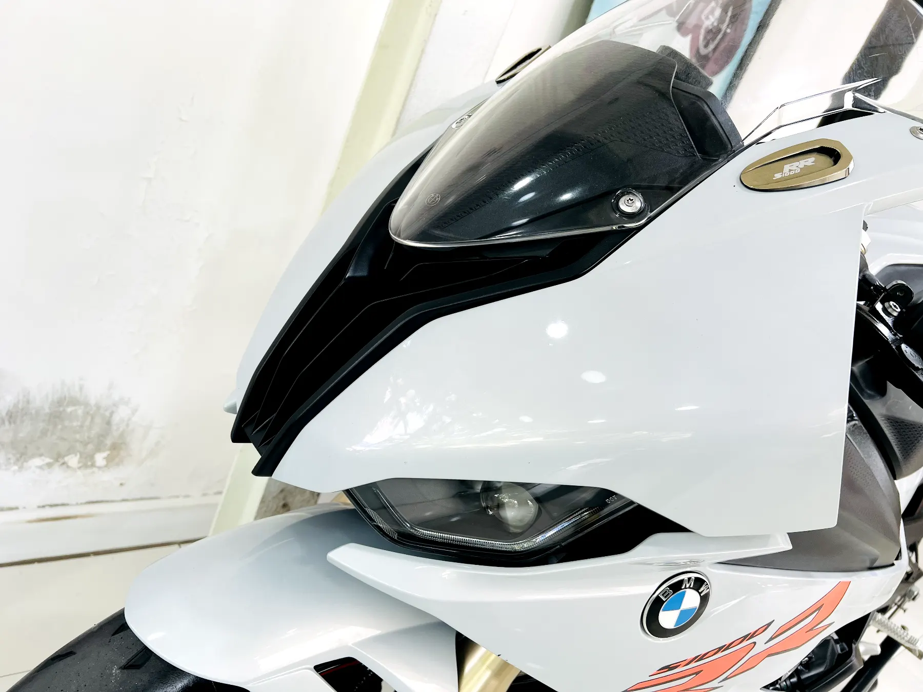 BMW S1000RR gallery image 3