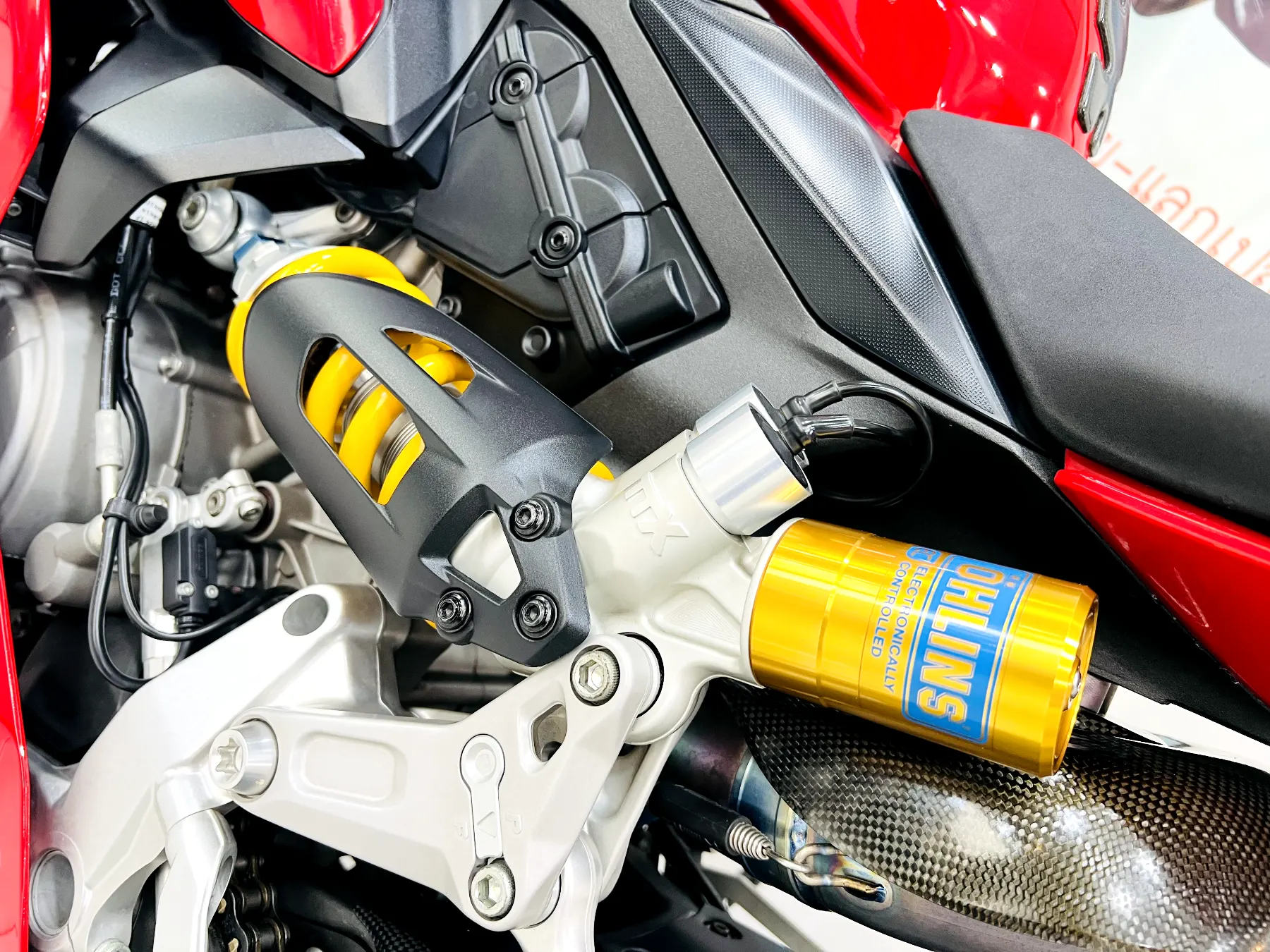 Ducati 1299 PANIGALE S gallery image 4