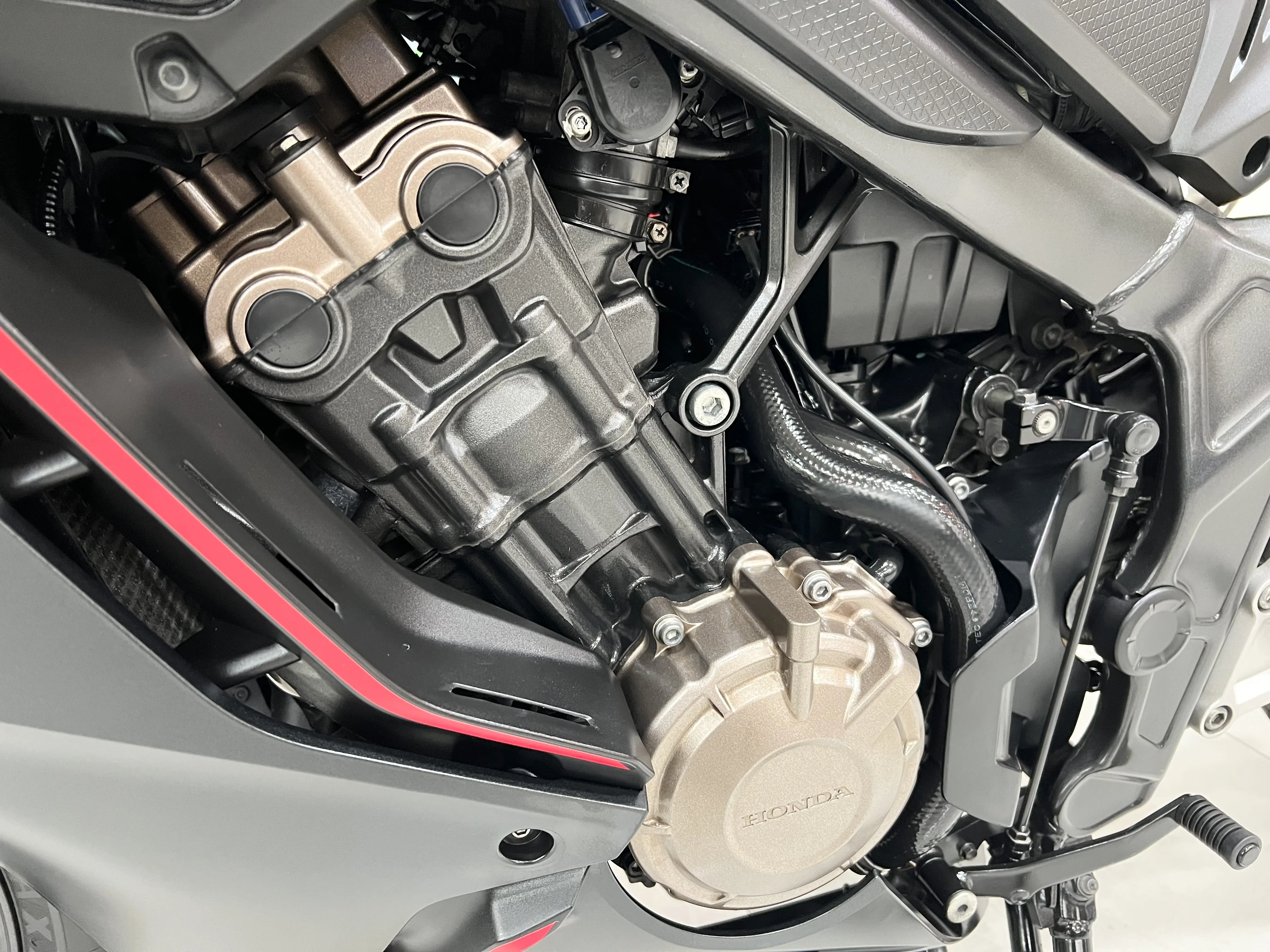 Honda CBR650R ABS gallery image 2