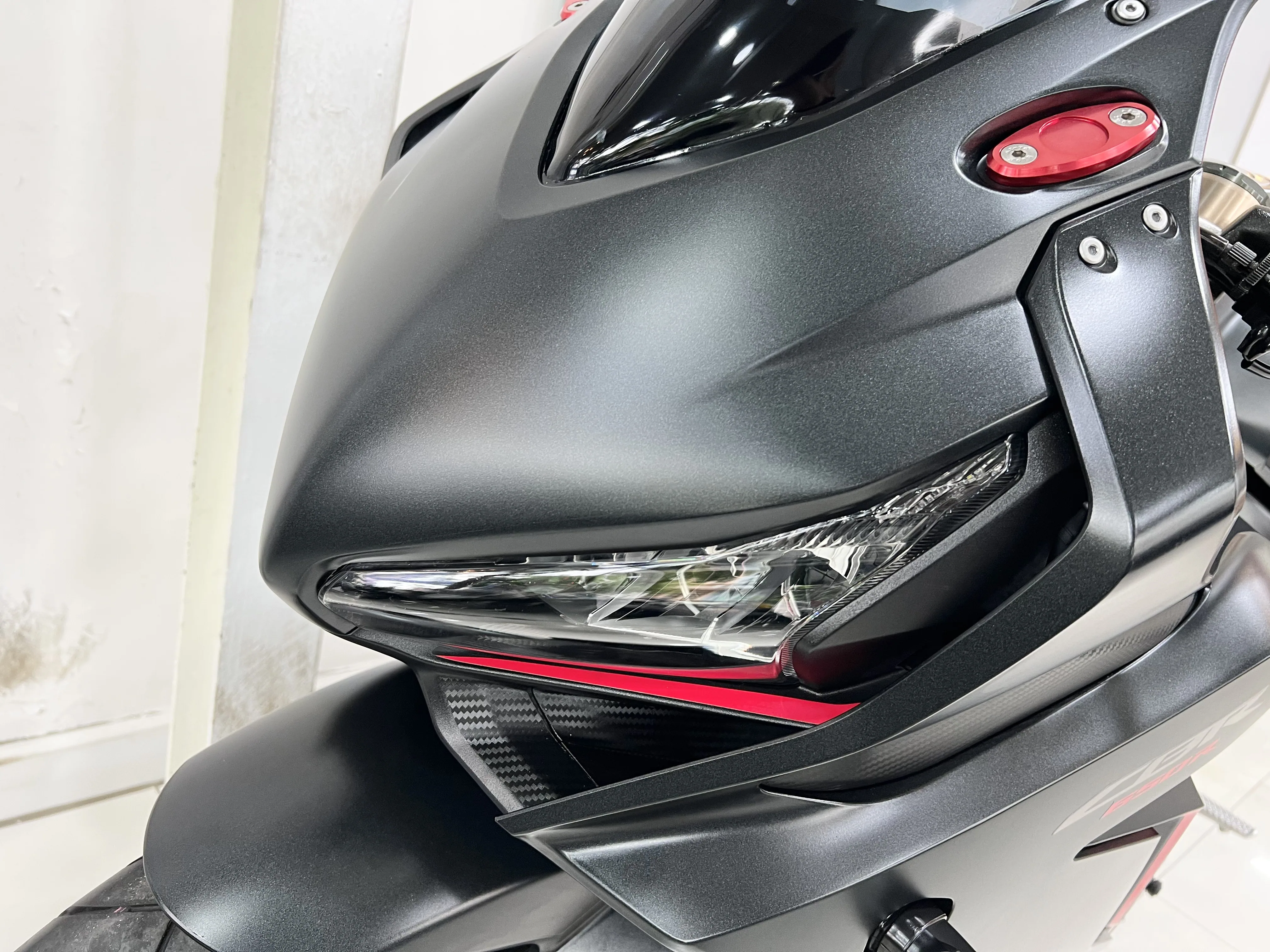 Honda CBR650R ABS gallery image 3
