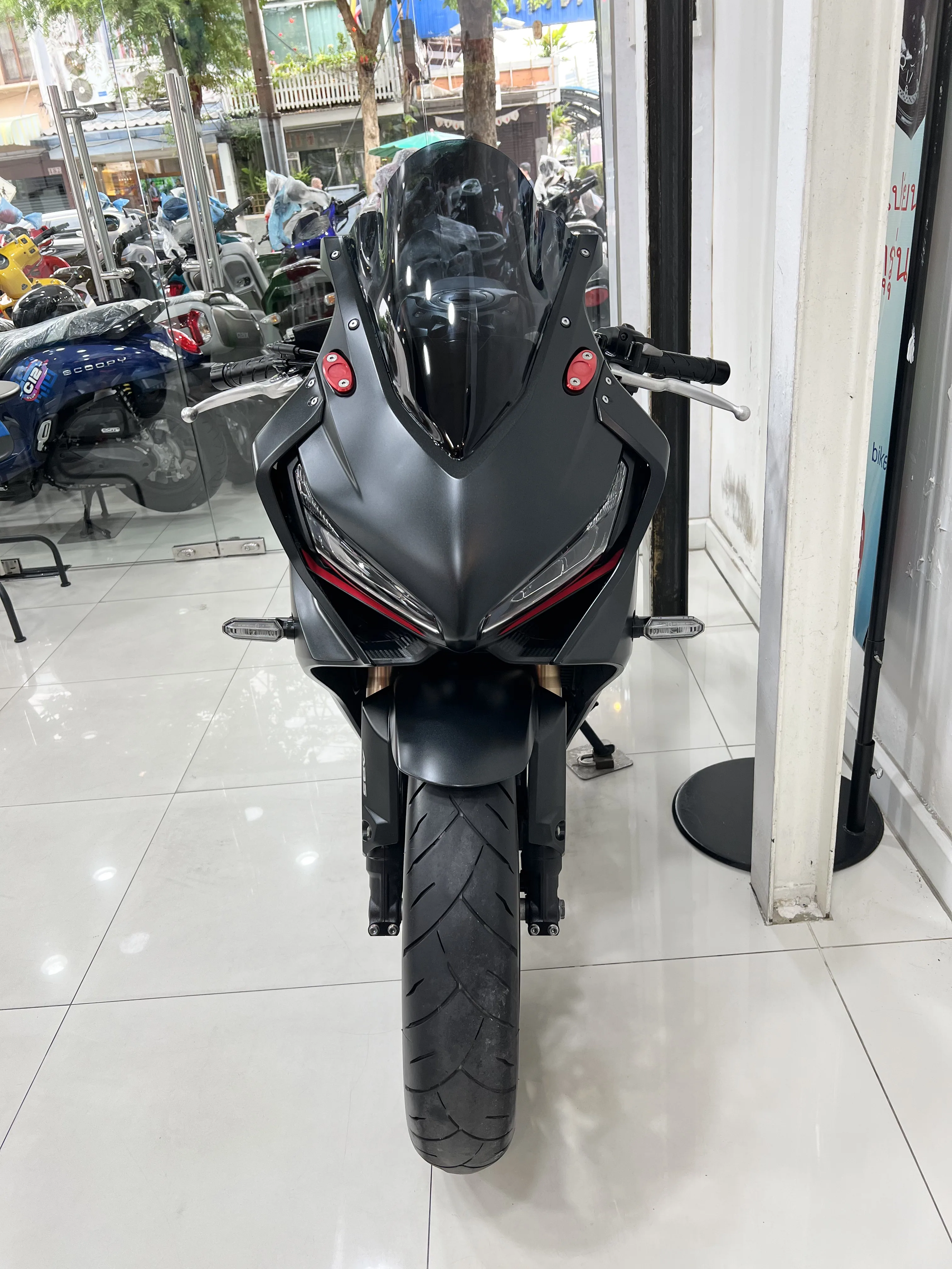 Honda CBR650R ABS gallery image 4