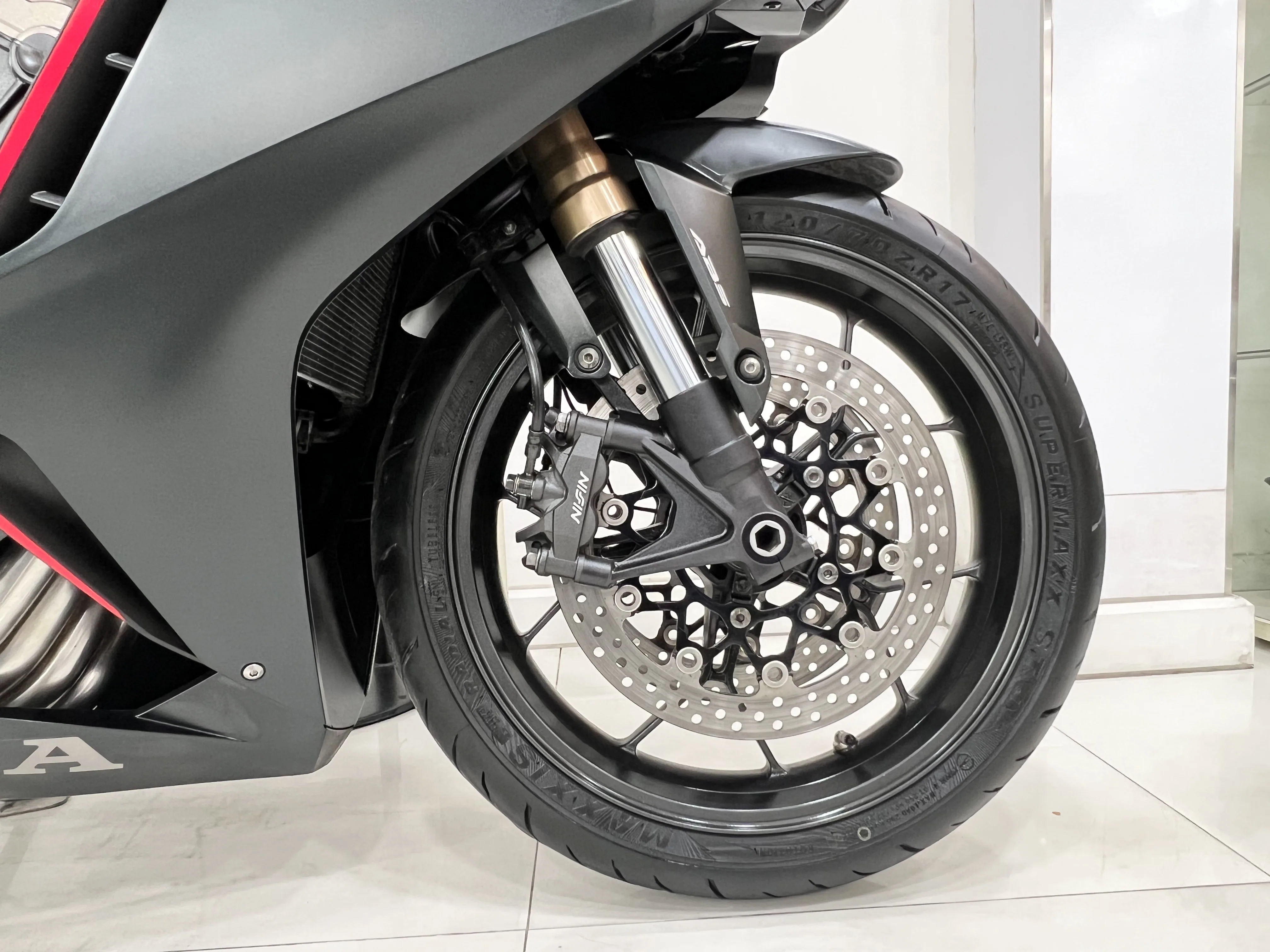 Honda CBR650R ABS gallery image 5