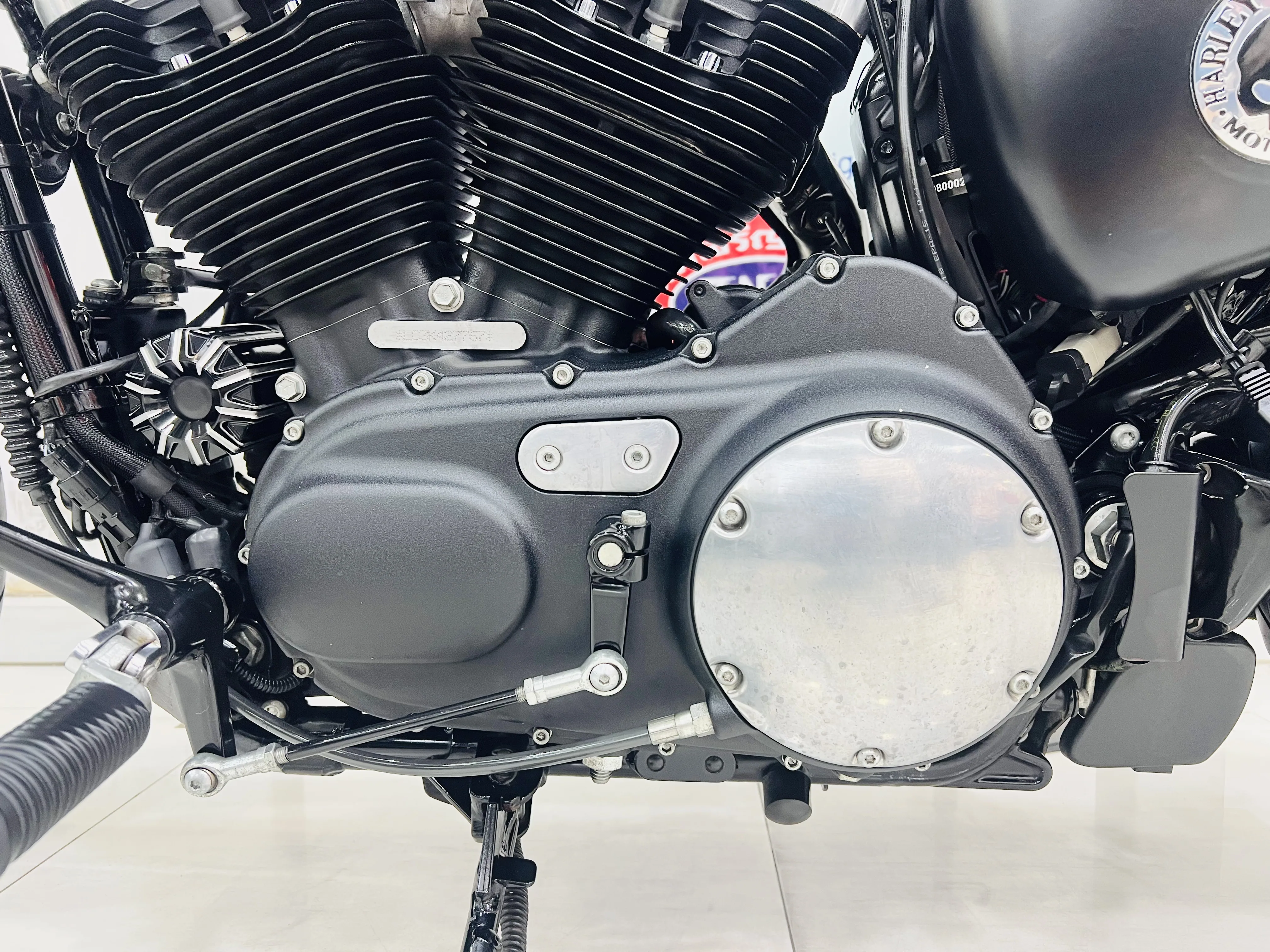Harley-Davidson Forty-Eight Custom (Two Tone) gallery image 3