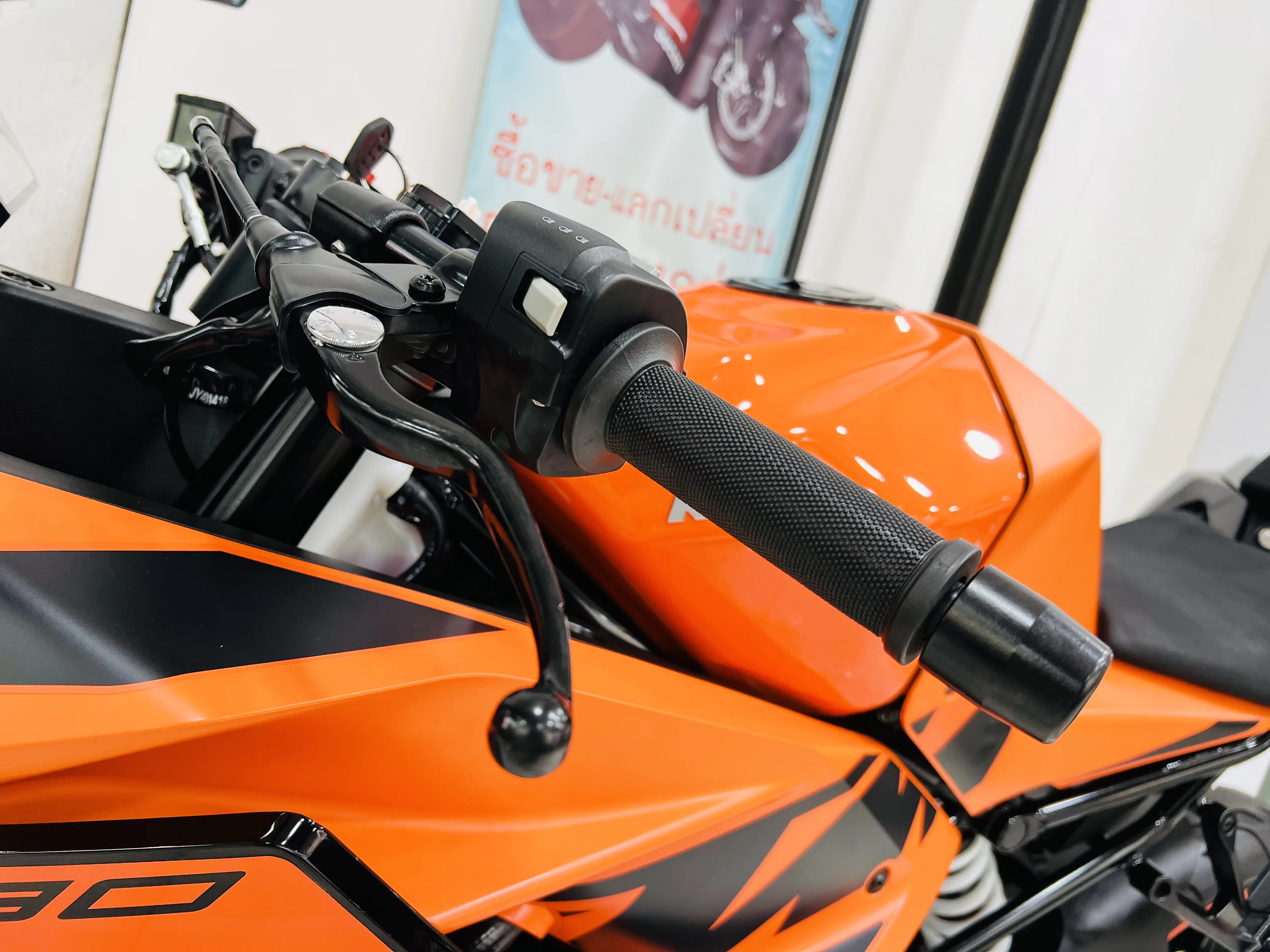 KTM 390RC gallery image 3
