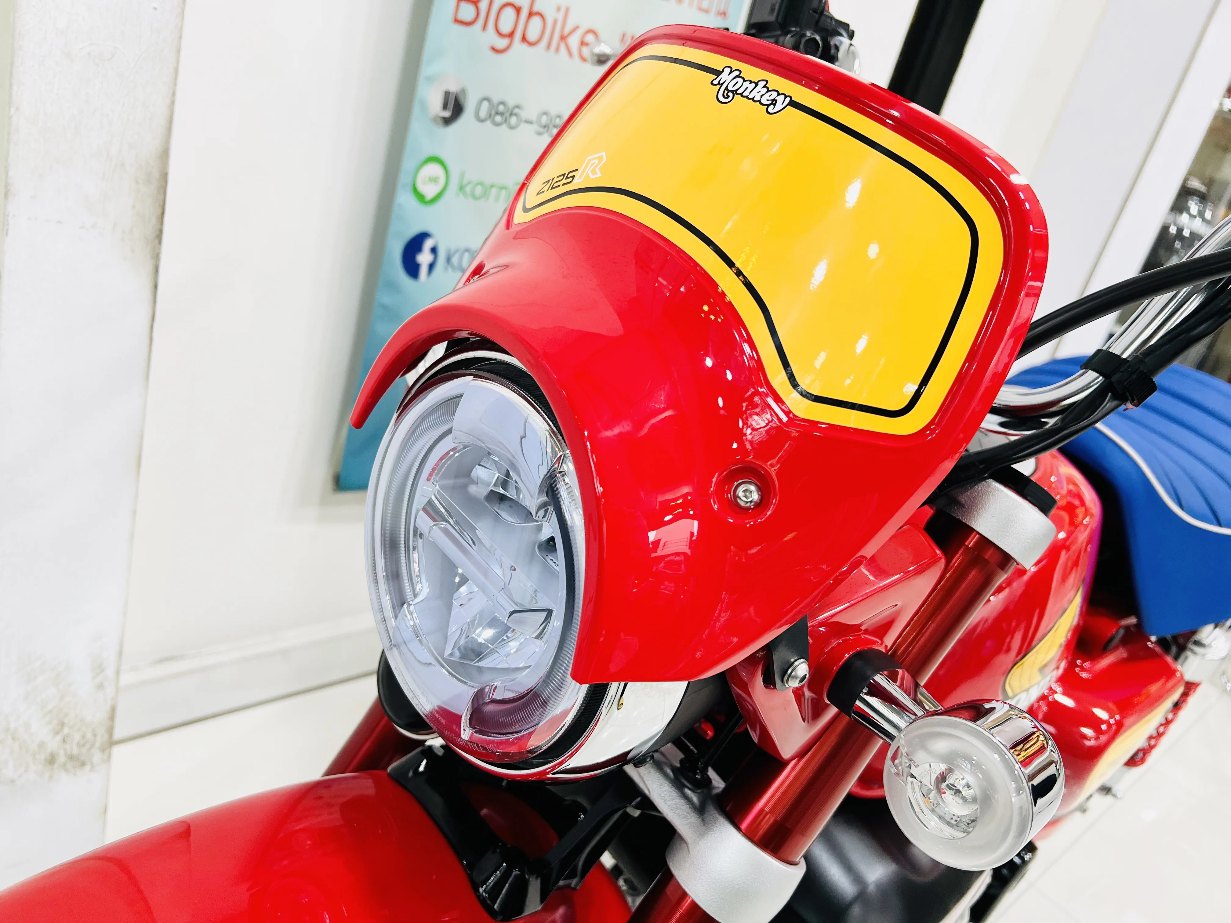 Honda MONKEY Z125R SPECIAL LIMITED EDITION gallery image 3