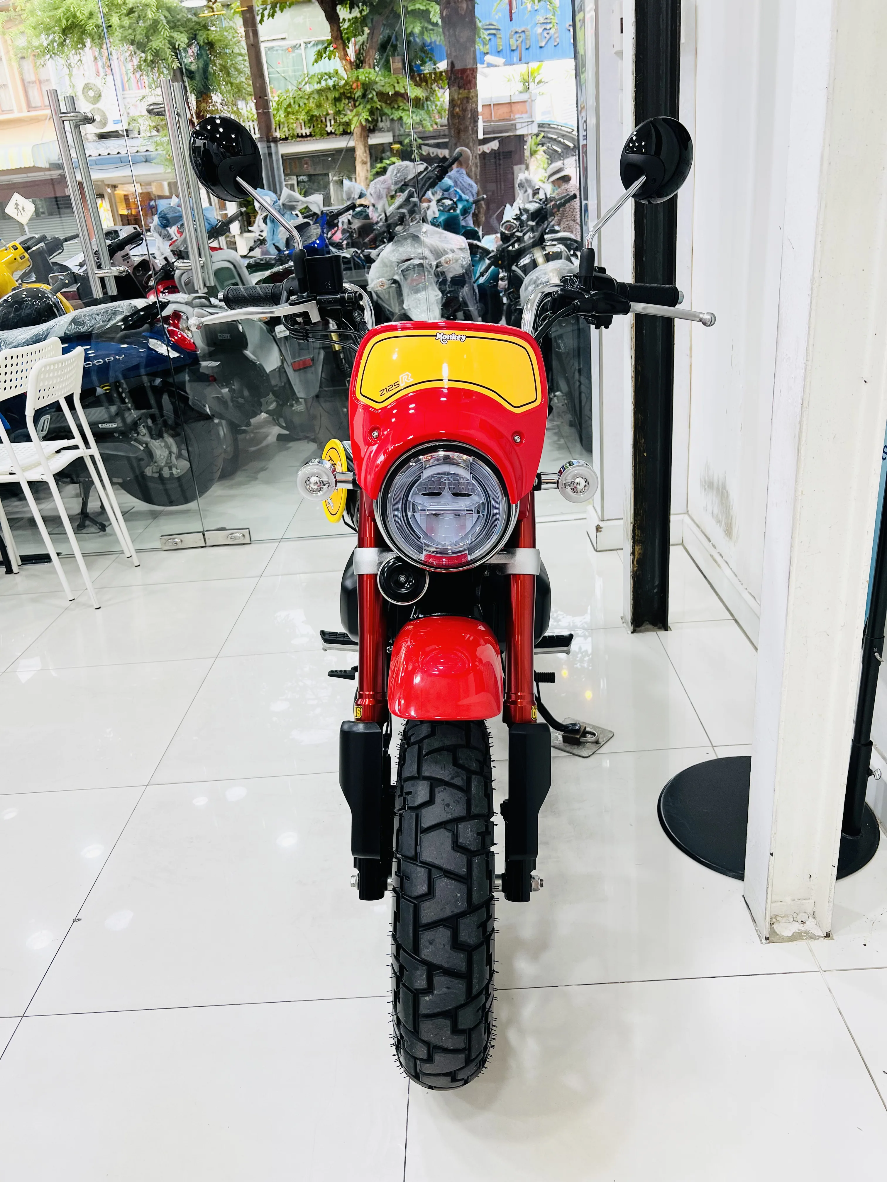 Honda MONKEY Z125R SPECIAL LIMITED EDITION gallery image 4