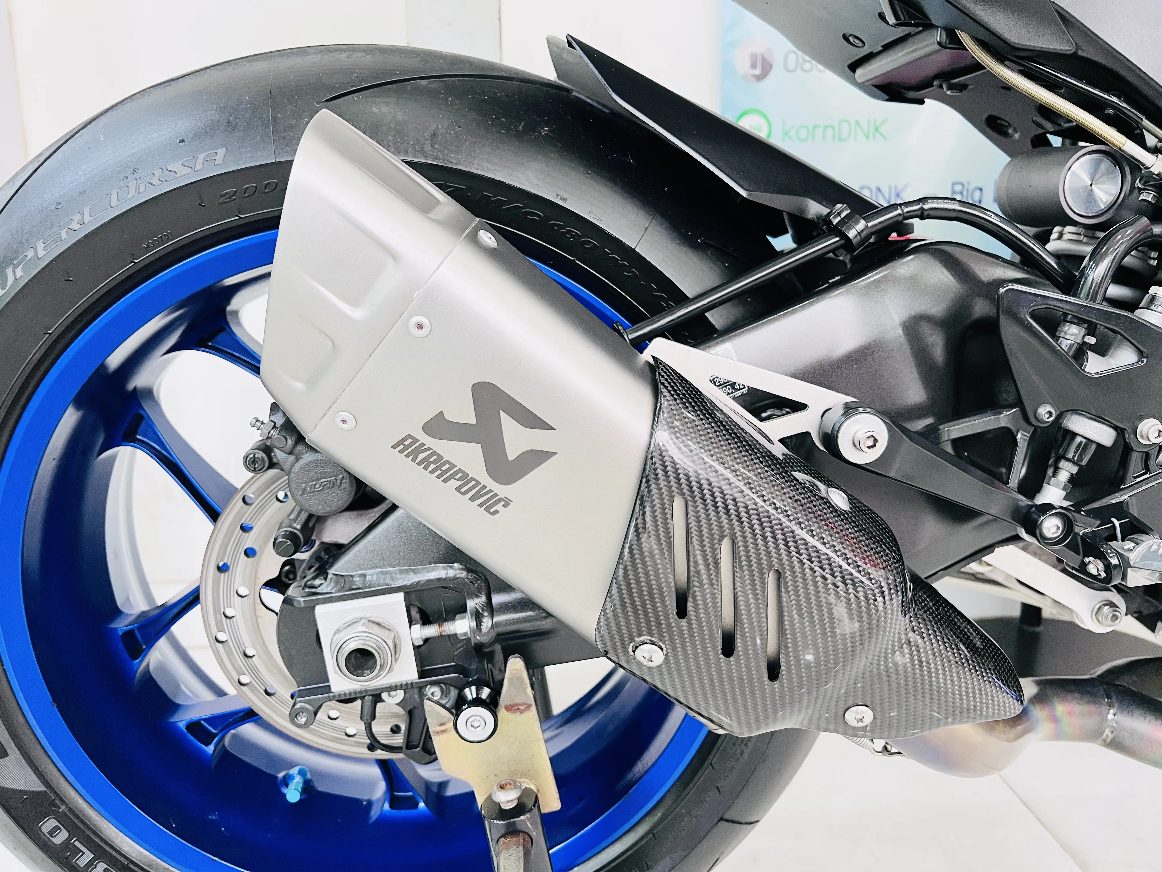 Yamaha YZF-R1 gallery image 5