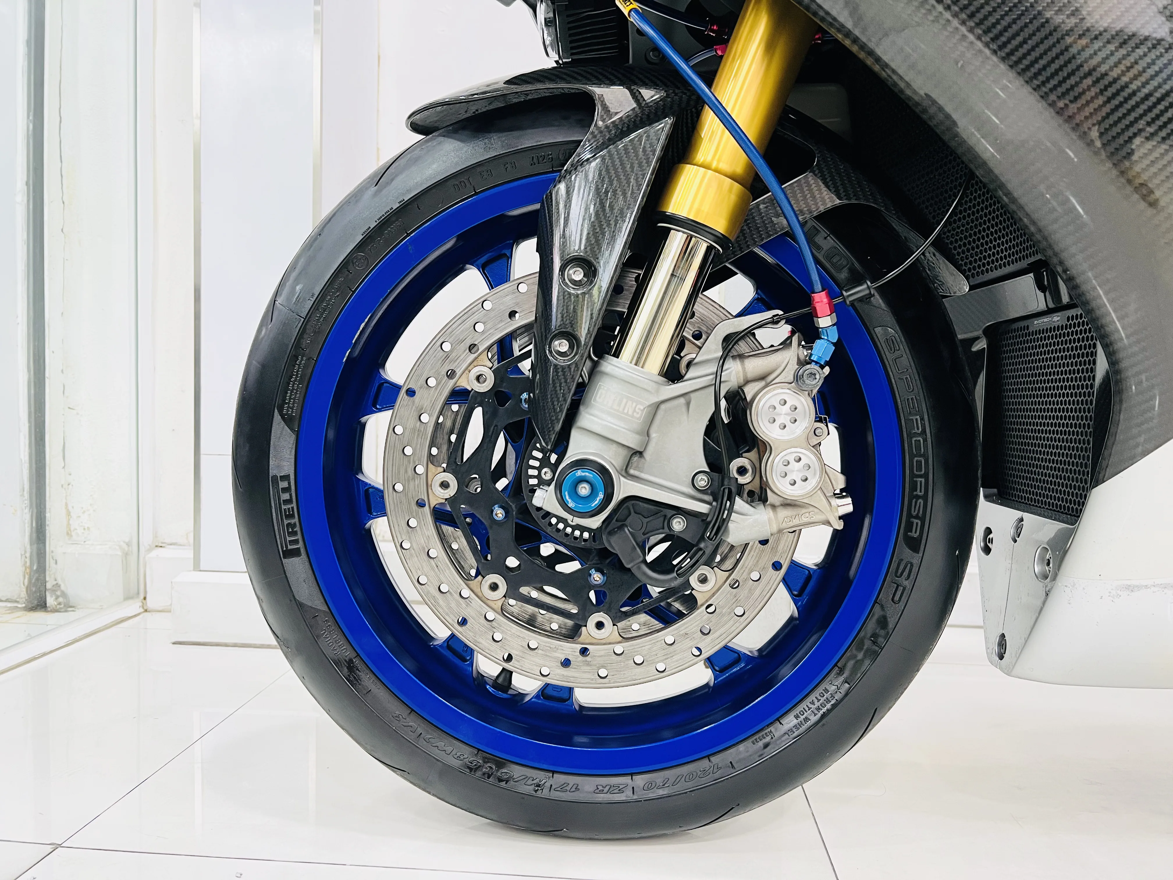 Yamaha YZF R1M gallery image 5