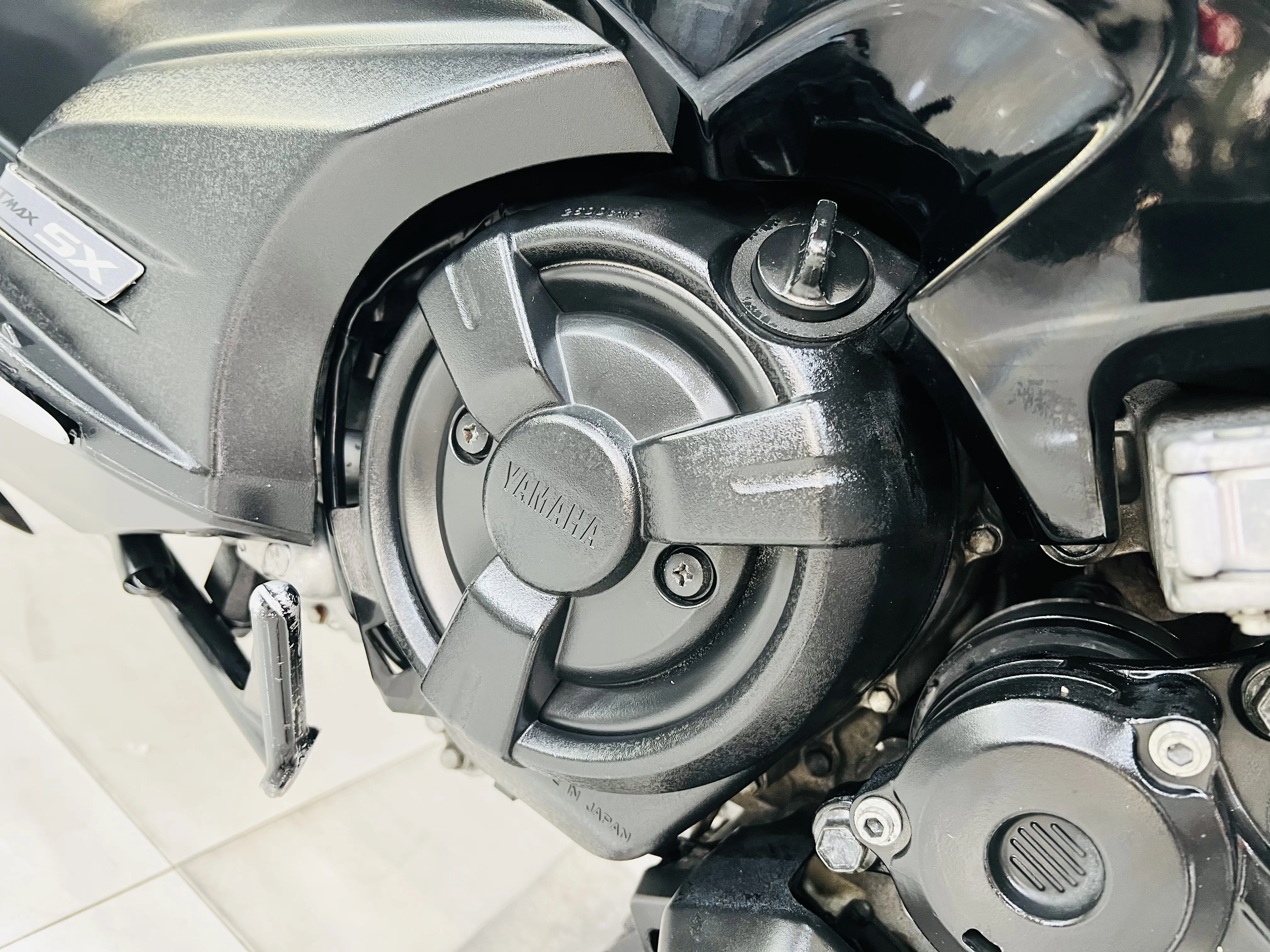 Yamaha T-MAX530 SX gallery image 3