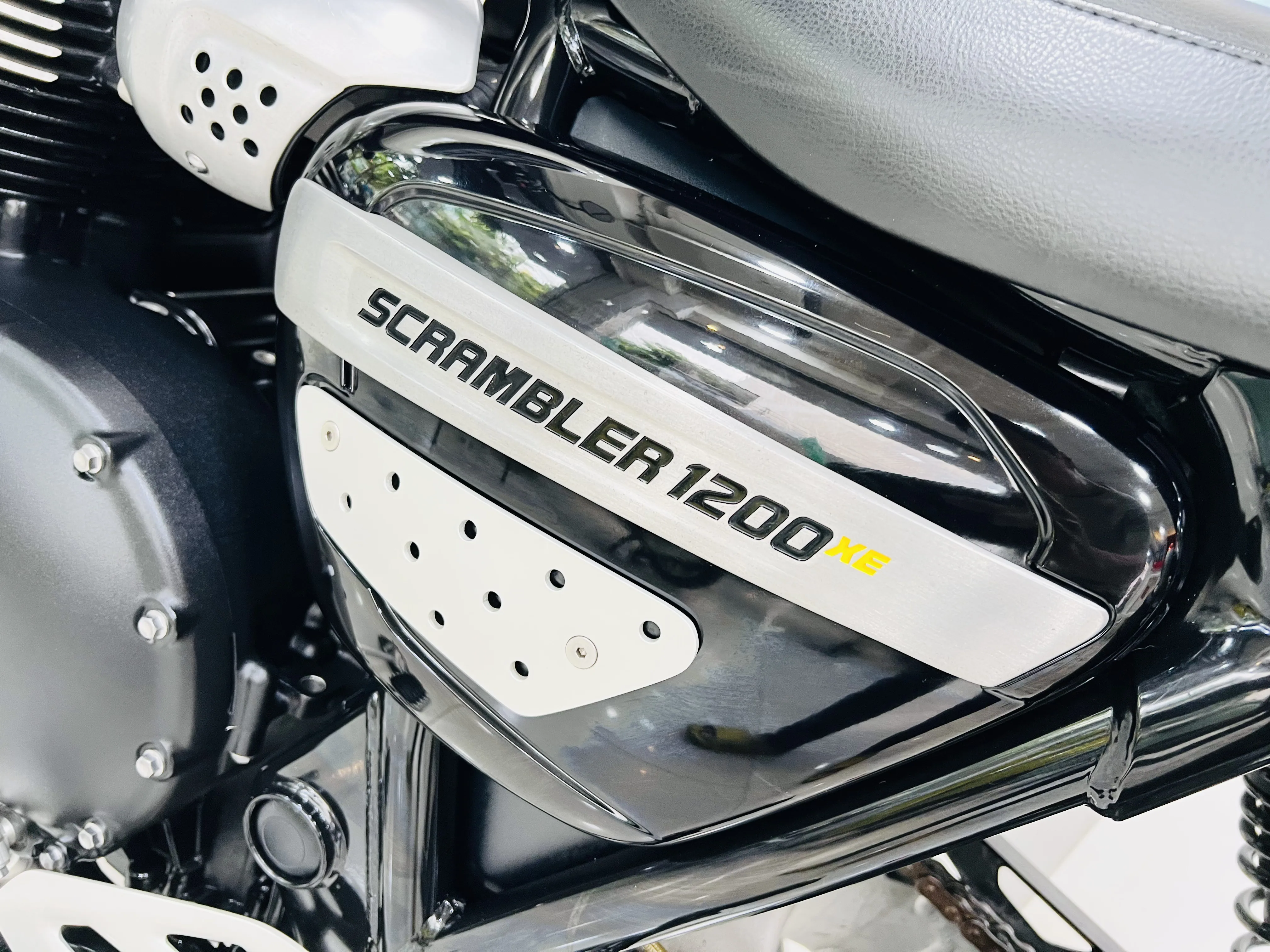 Triumph SCRAMBLER1200 XE gallery image 4