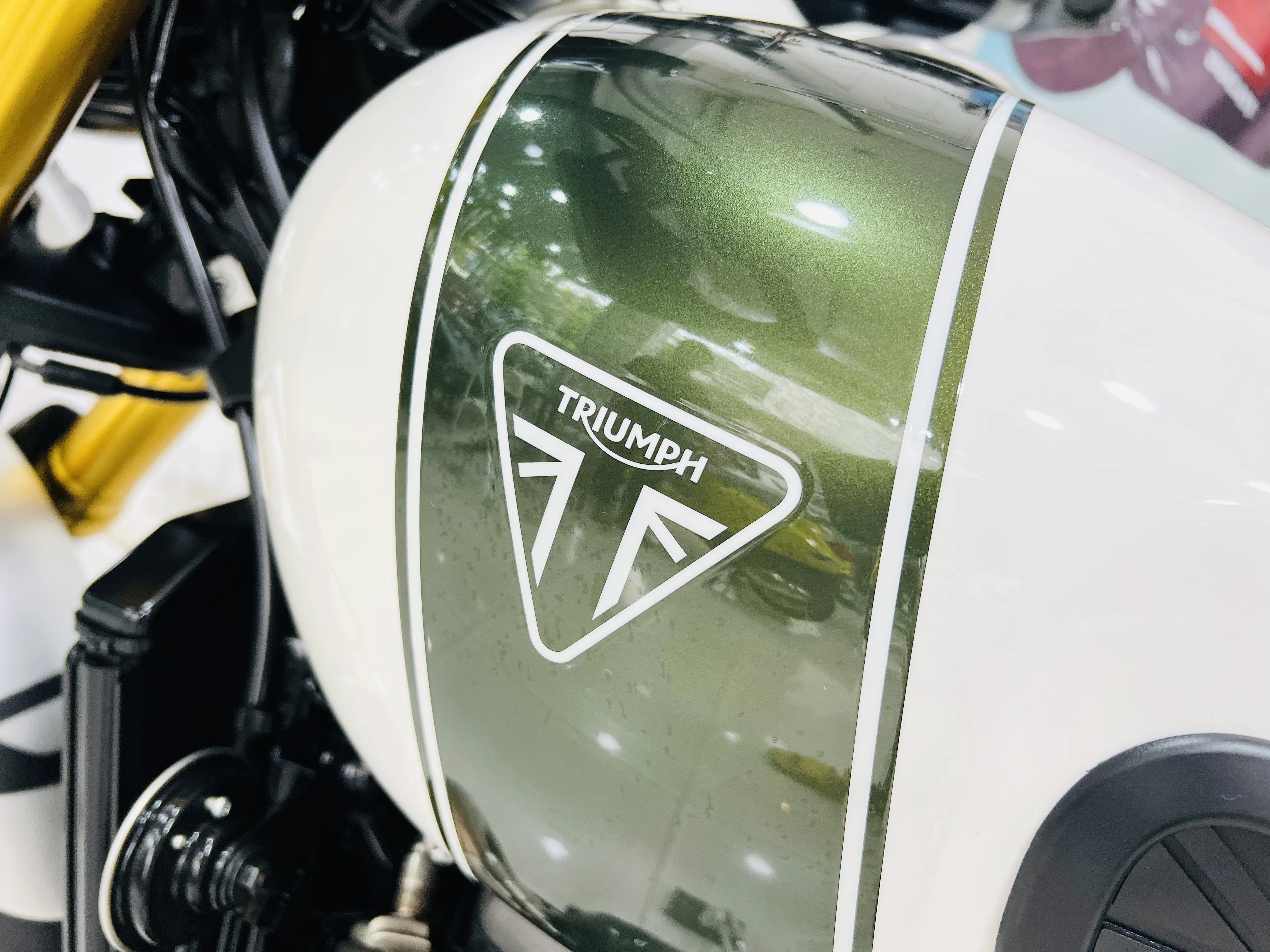 Triumph SCRAMBLER1200 XE gallery image 5