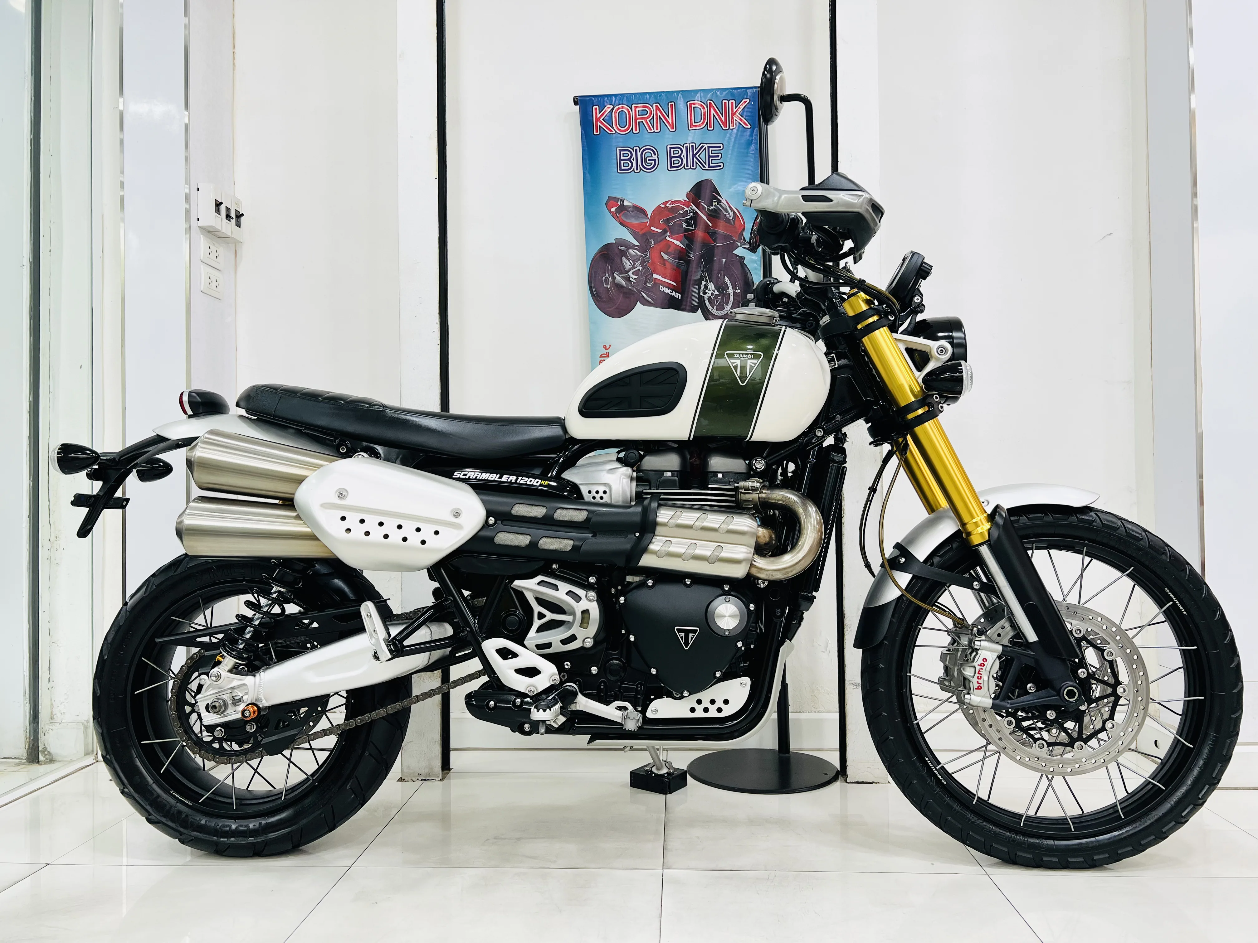 Triumph SCRAMBLER1200 XE