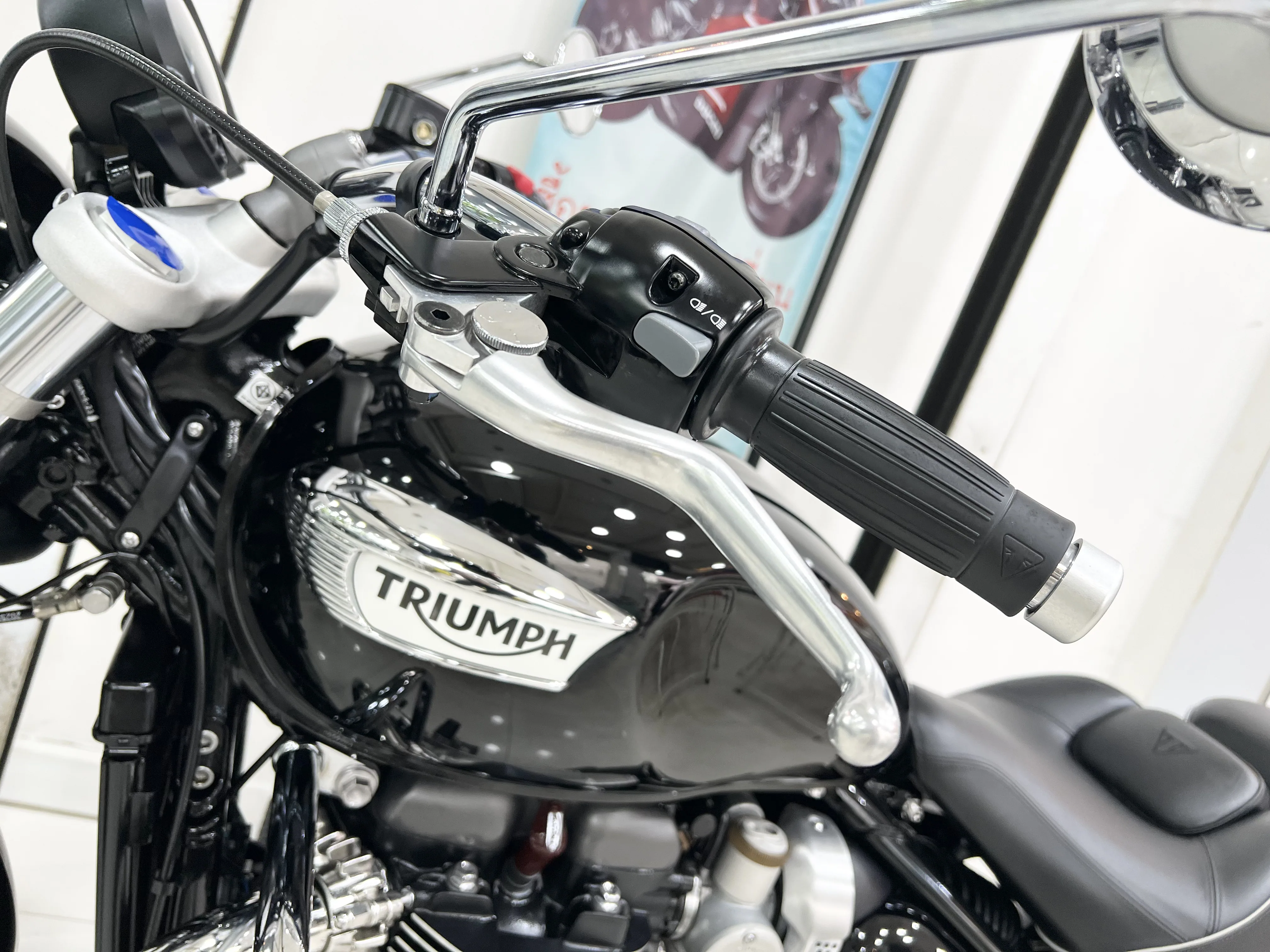 Triumph BONNEVILLE SPEED MASTER1200 gallery image 3