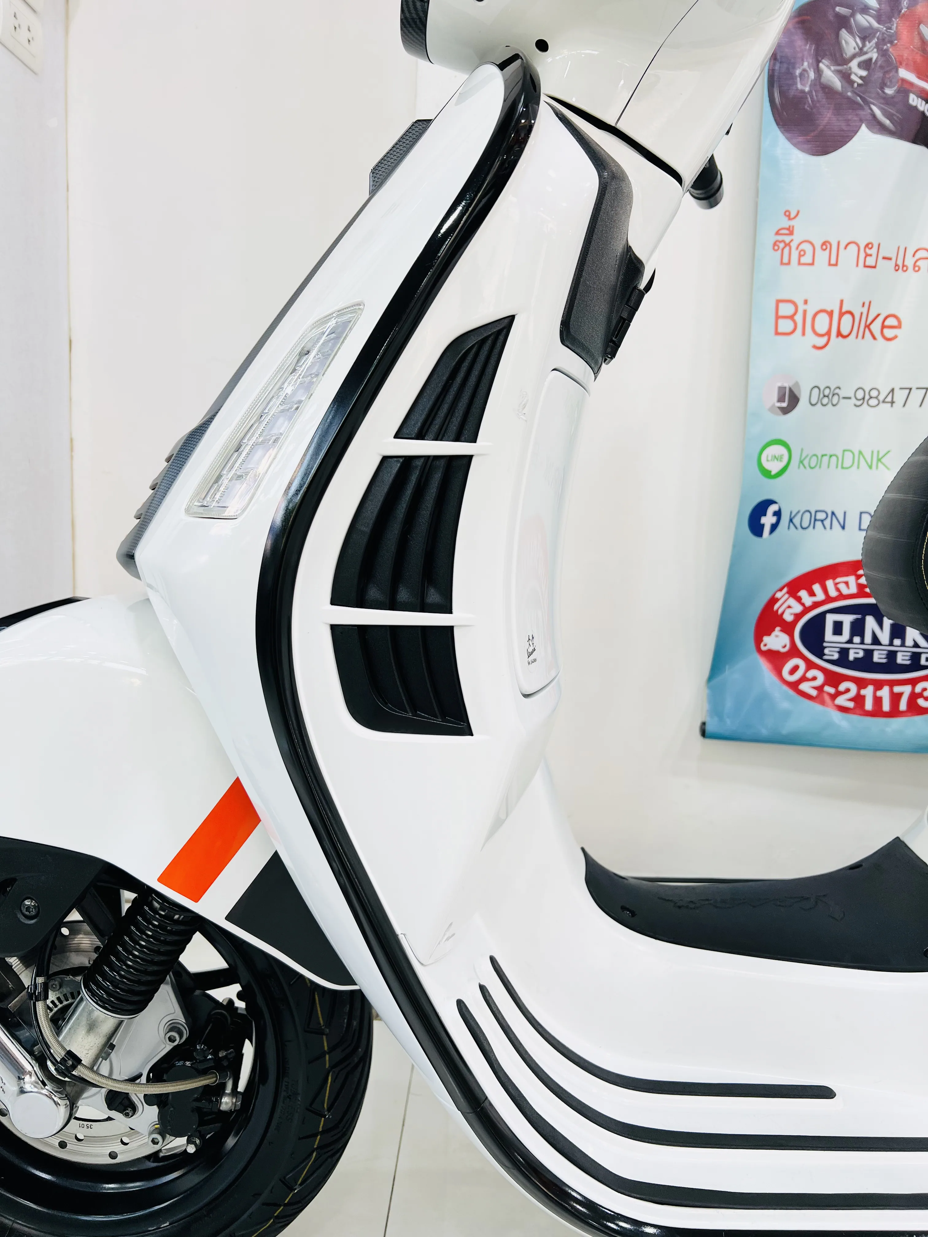 Vespa GTS SUPER SPORT 150 i-GET gallery image 3