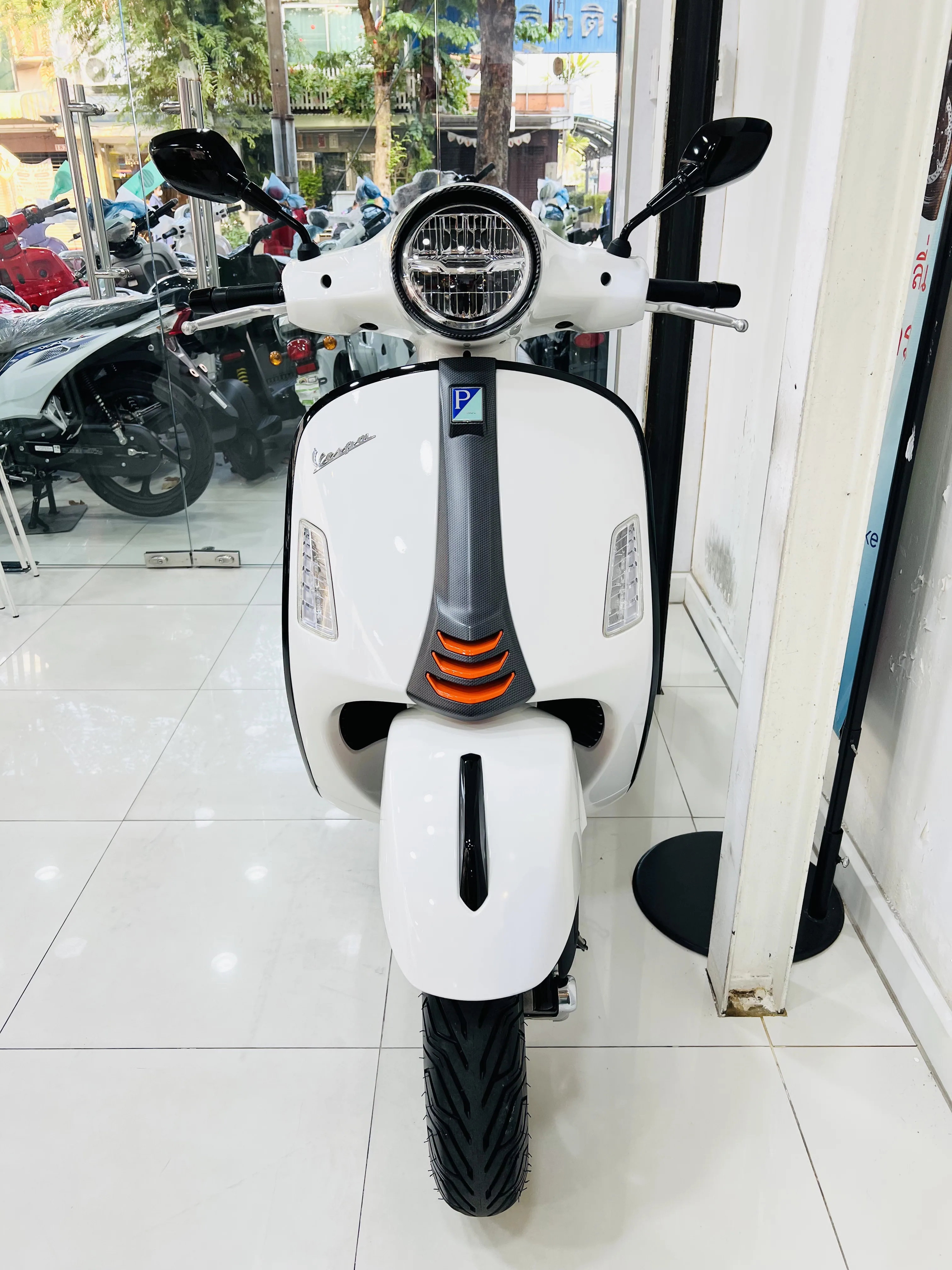 Vespa GTS SUPER SPORT 150 i-GET gallery image 5