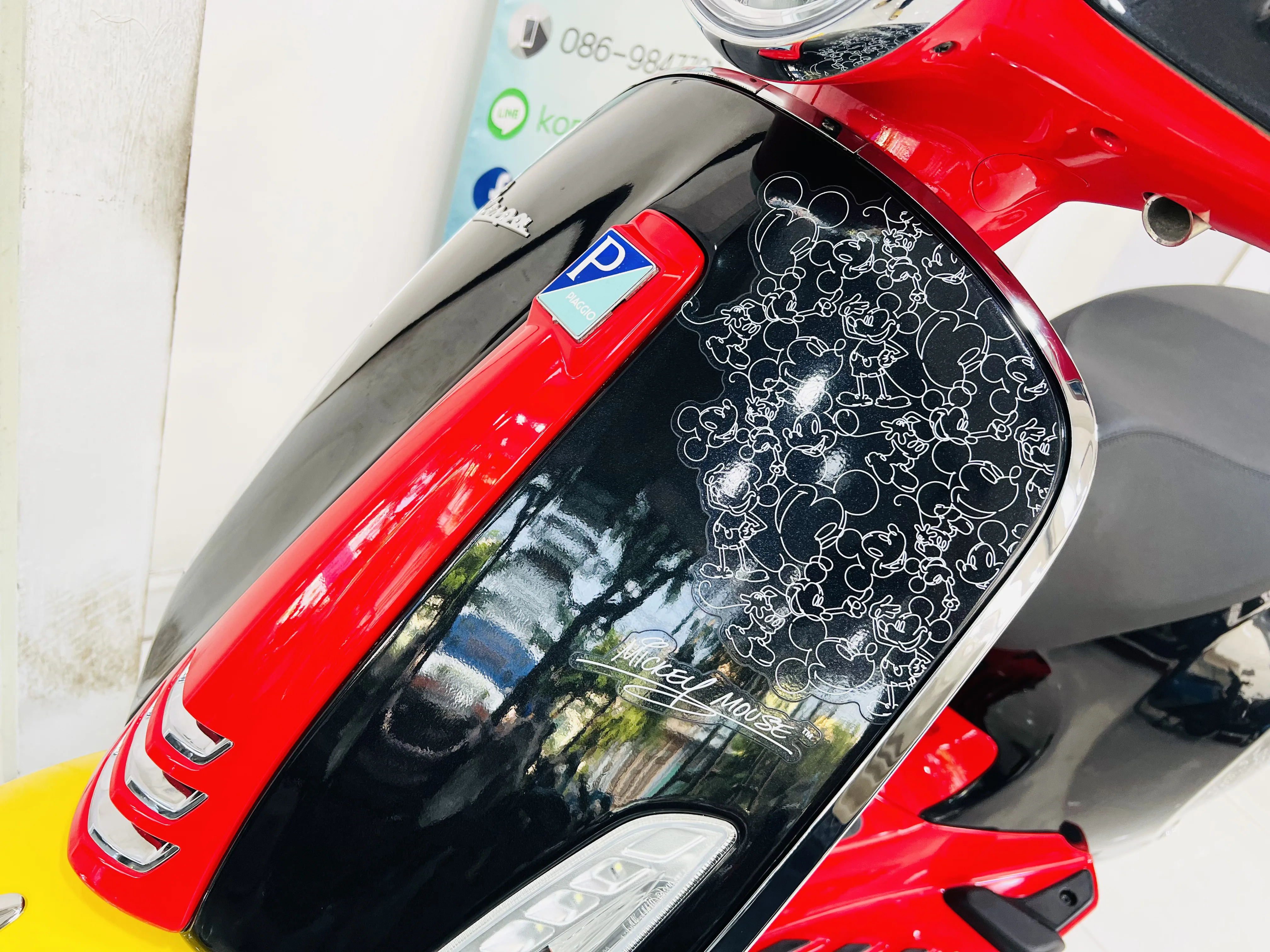 Vespa PRIMAVERA 150 LED ABS gallery image 4