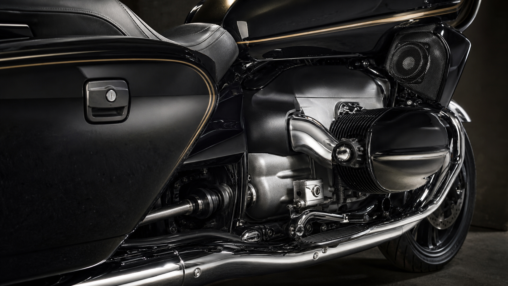 BMW R 18 B AI generated detail image showing 1802cc Big Boxer, side case and cardan shaft hardware