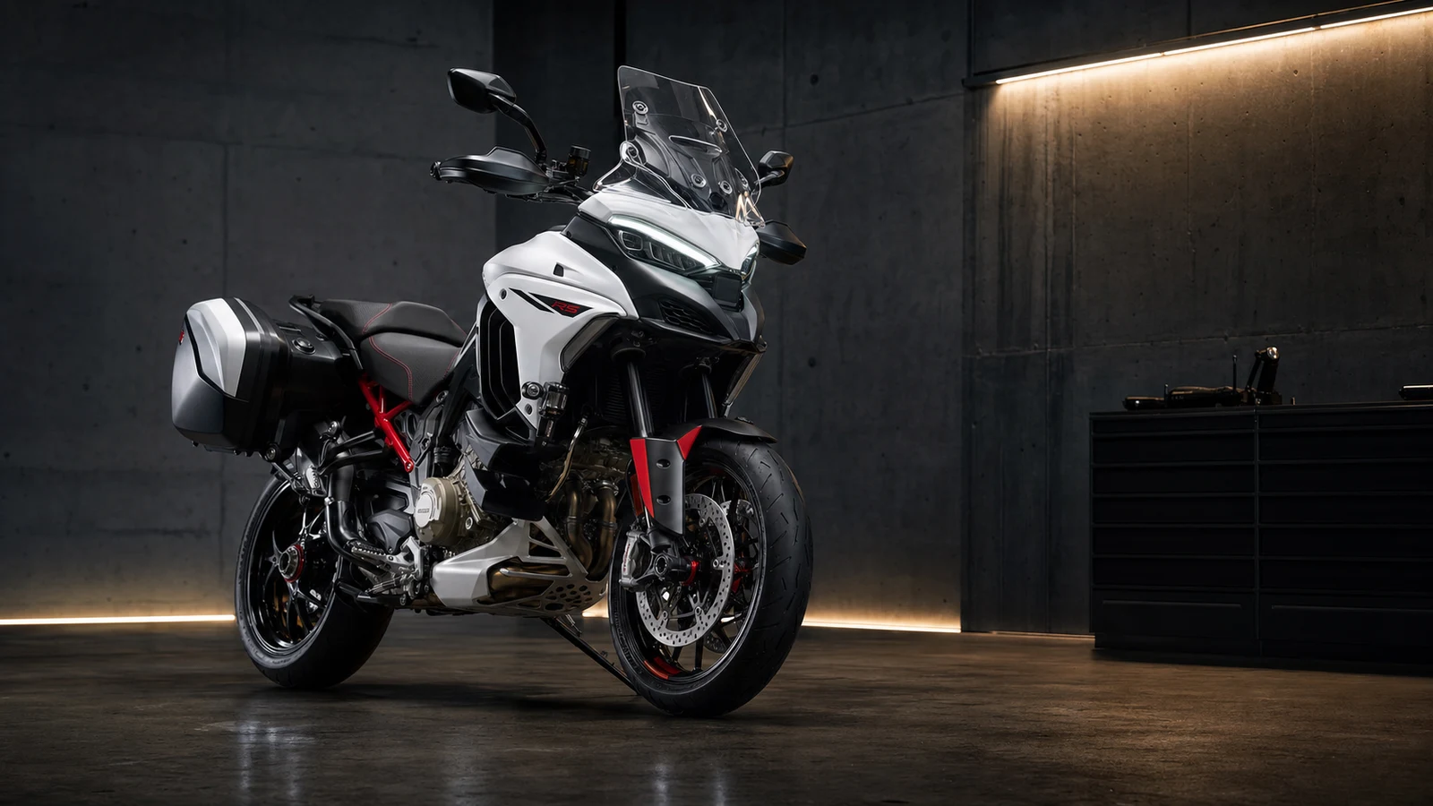 Ducati Multistrada V4 RS ในไทย | Desmosedici Stradale 180 hp กับ Touring Asset ระดับสนามแข่ง
