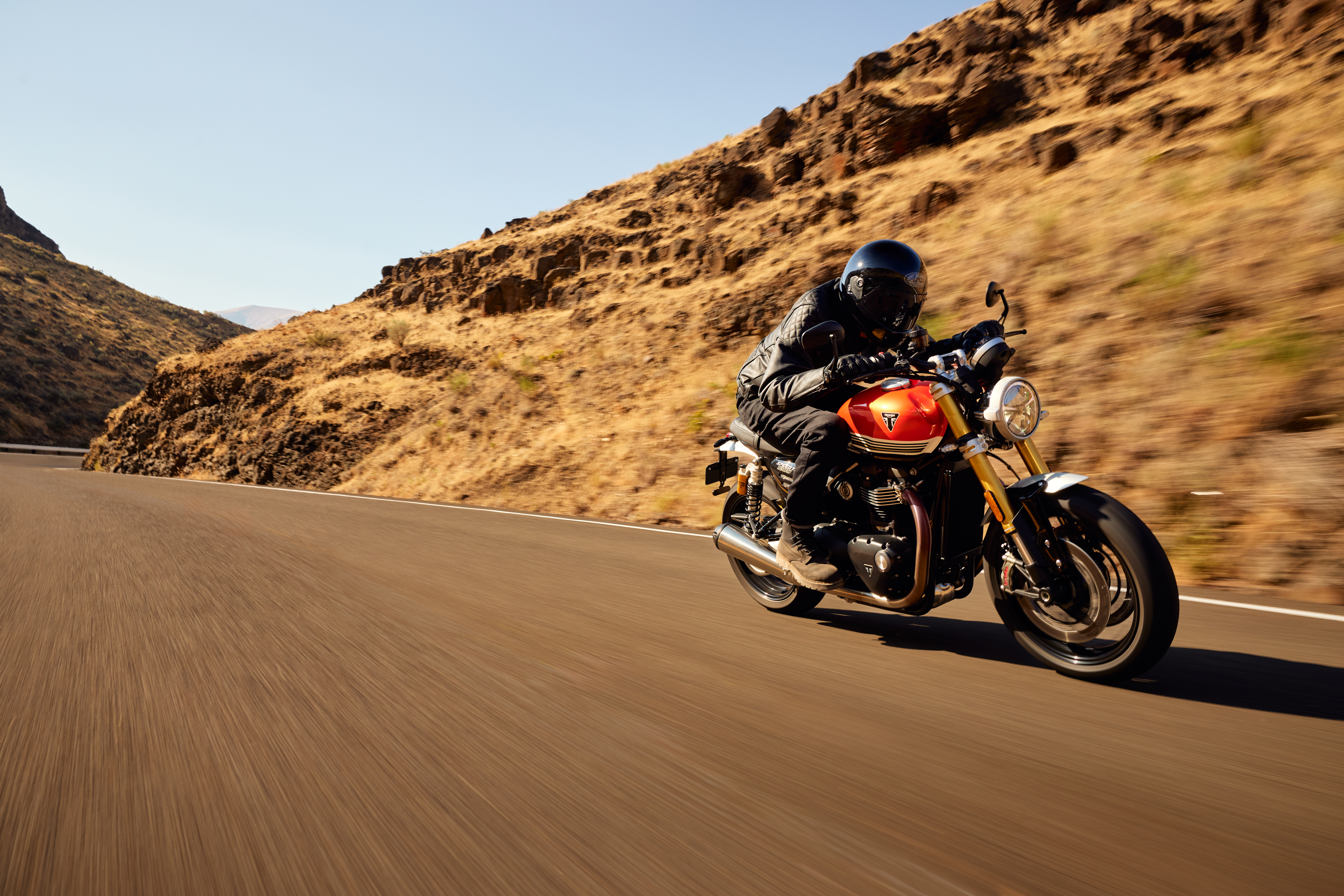 Triumph Speed Twin 1200 RS 2025 cornering official image